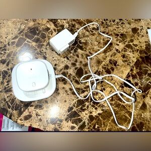 Chamberlain MyQ Wireless Smart Garage Hub and Controller - White NO BACK MOUNT